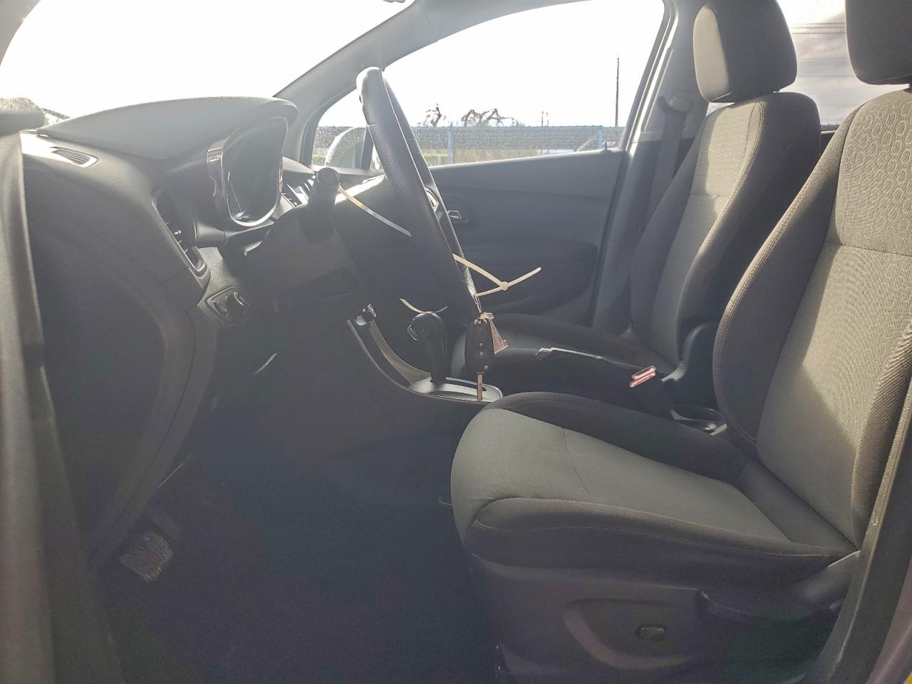2020 CHEVROLET TRAX LS photo 7
