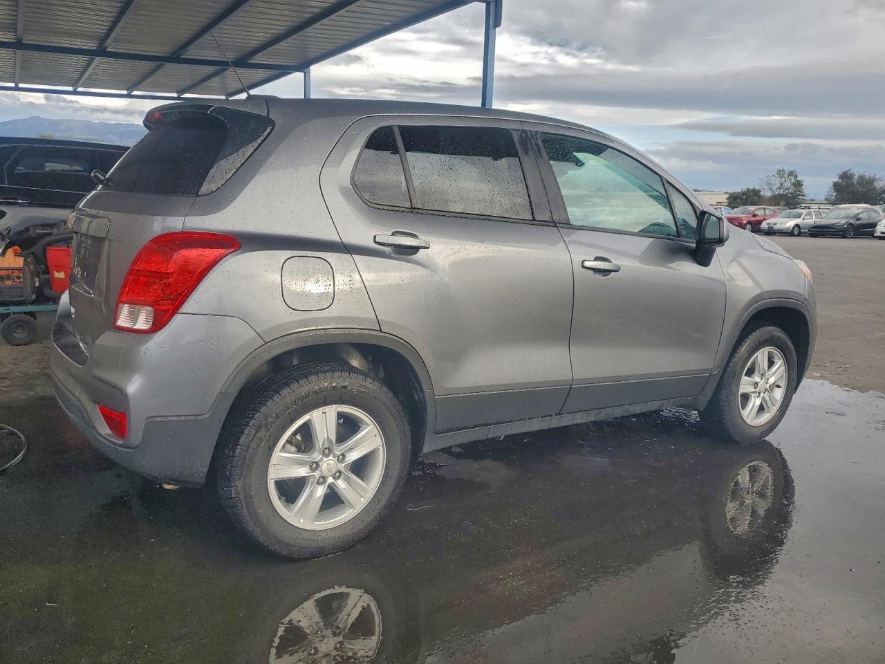 2020 CHEVROLET TRAX LS photo 3