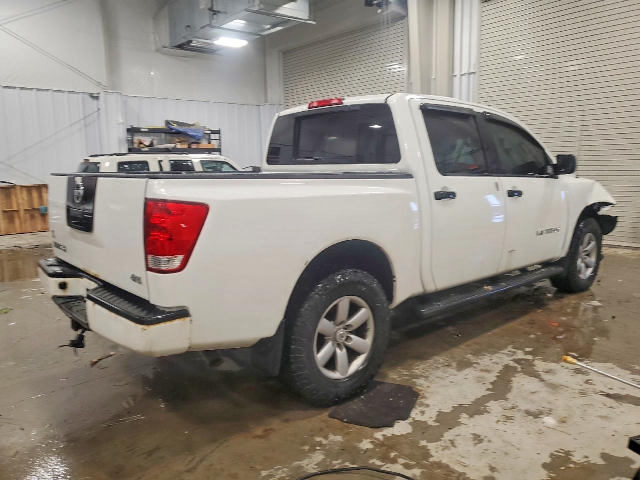 2012 NISSAN TITAN S photo 3