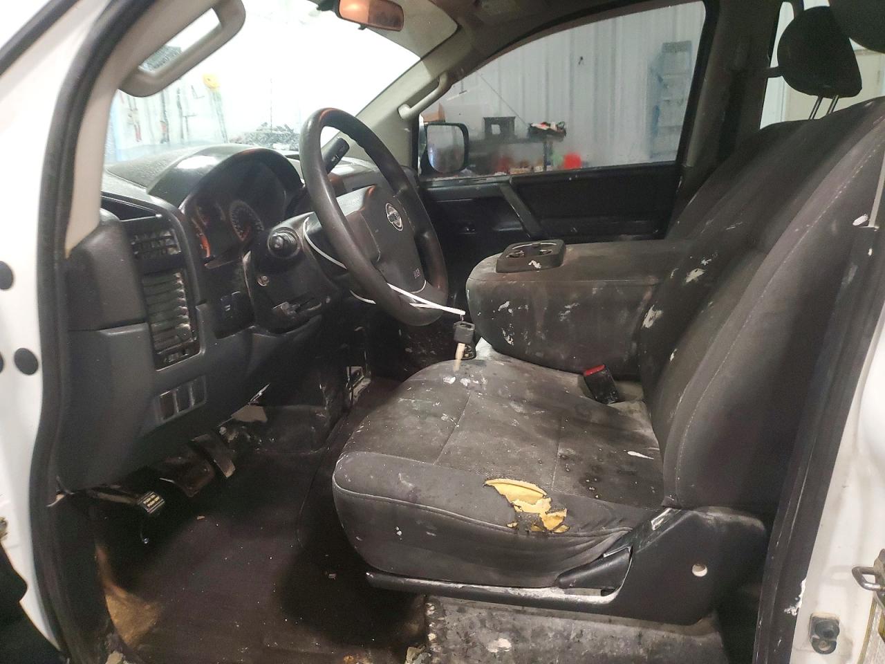 2012 NISSAN TITAN S photo 7