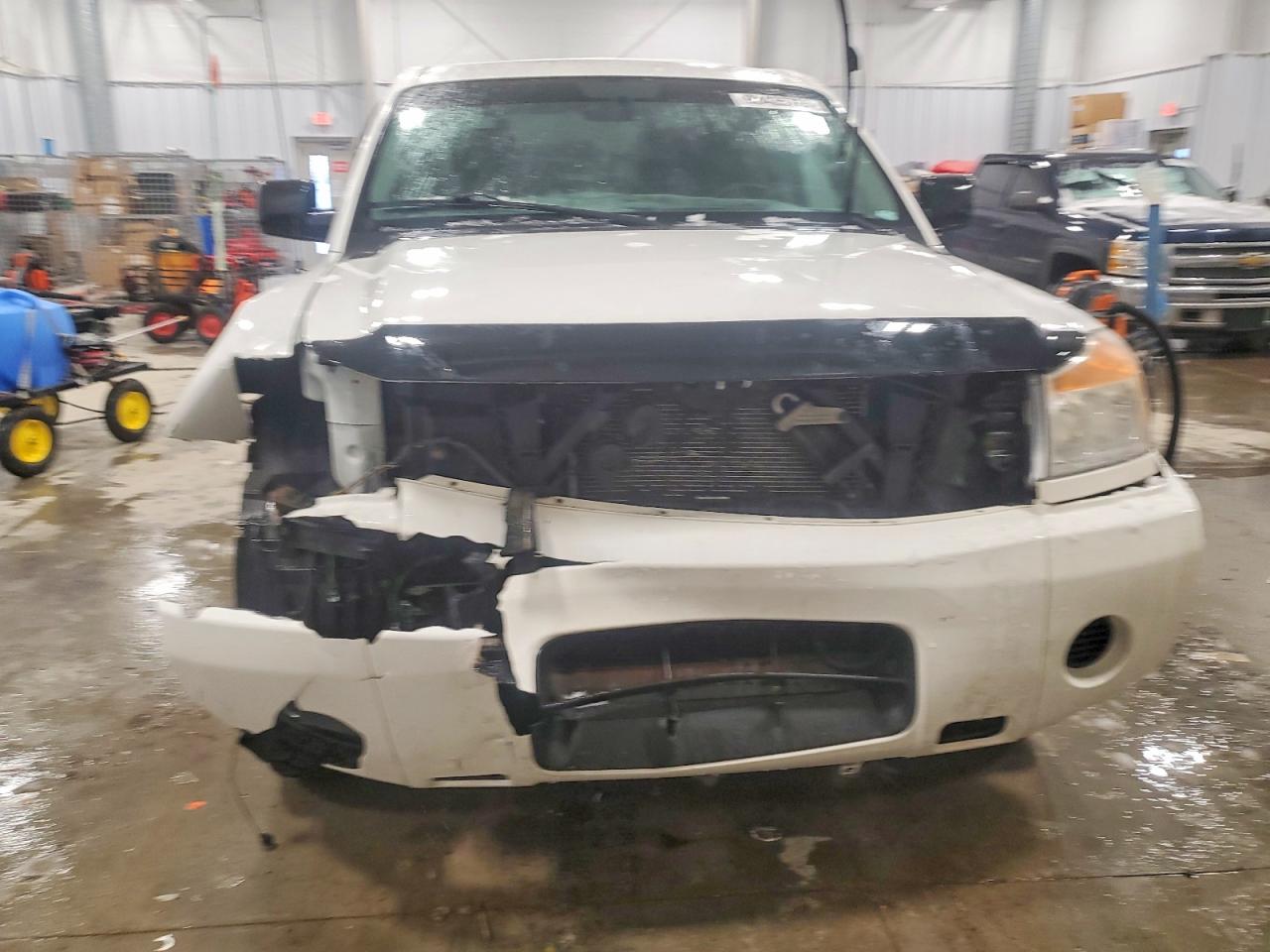 2012 NISSAN TITAN S photo 5
