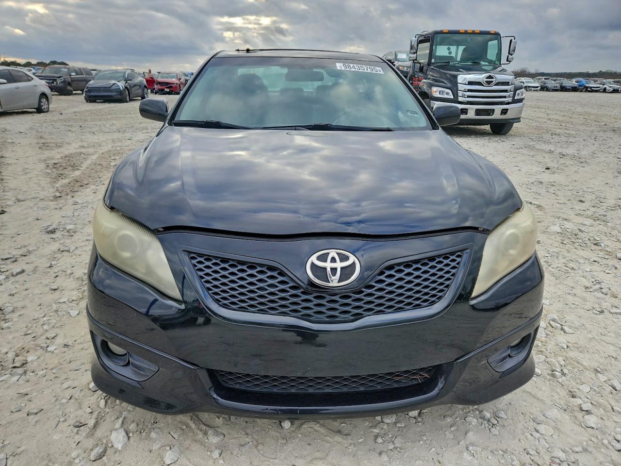 2011 TOYOTA CAMRY BASE photo 5