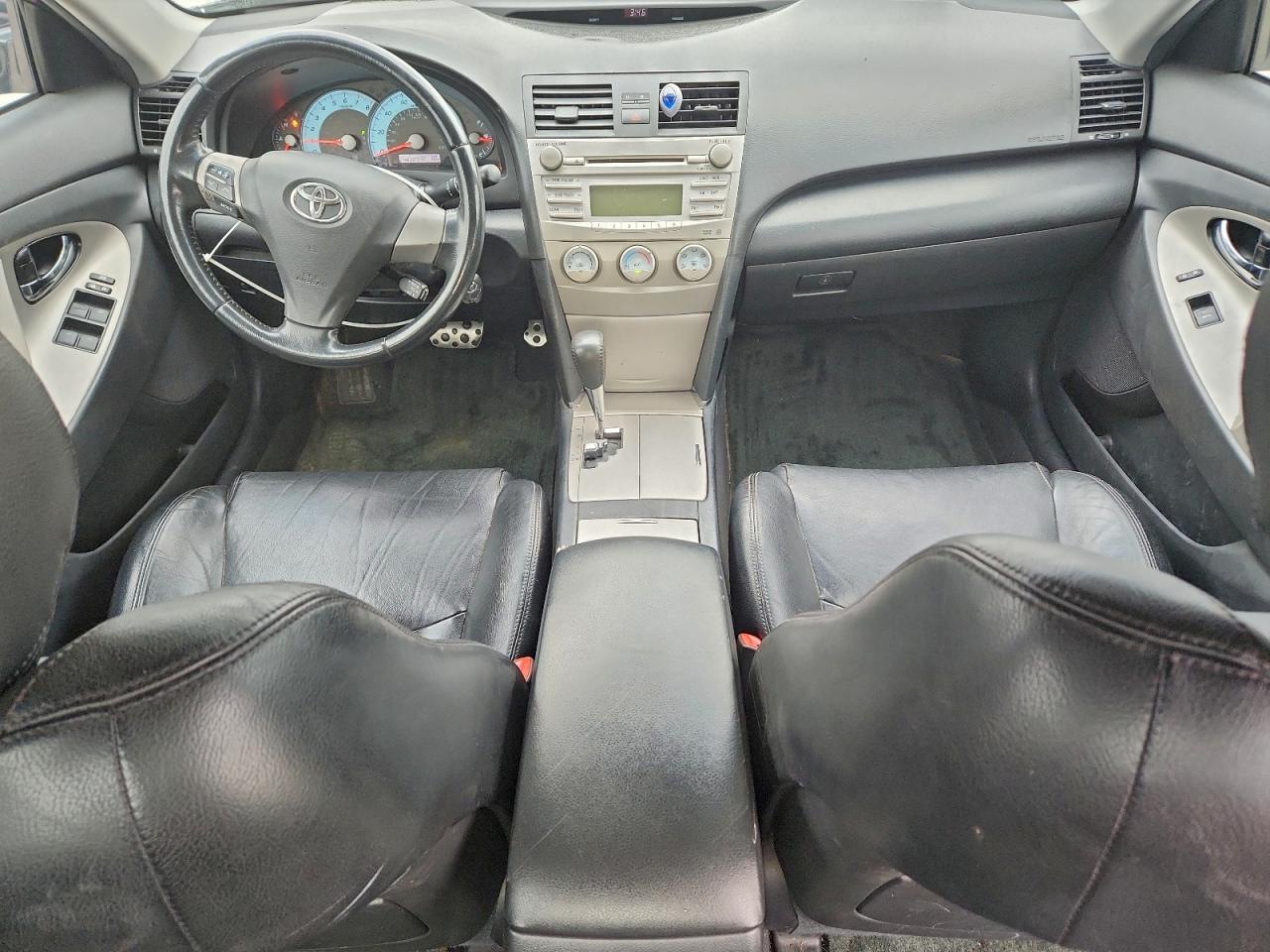 2011 TOYOTA CAMRY BASE photo 8