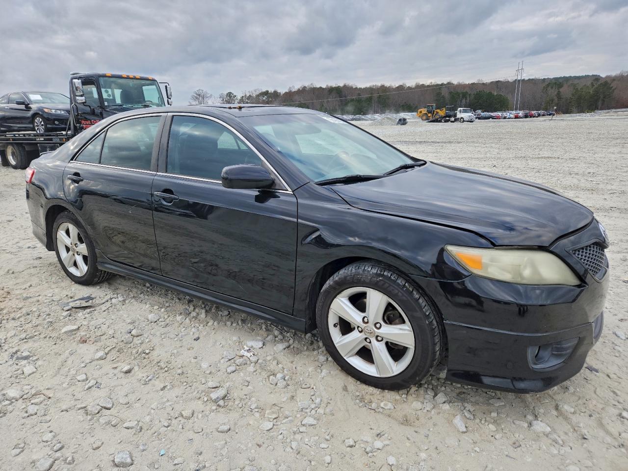 2011 TOYOTA CAMRY BASE photo 4
