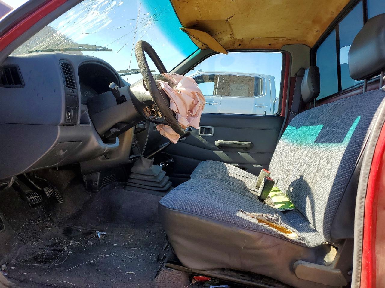1997 NISSAN TRUCK BASE photo 7