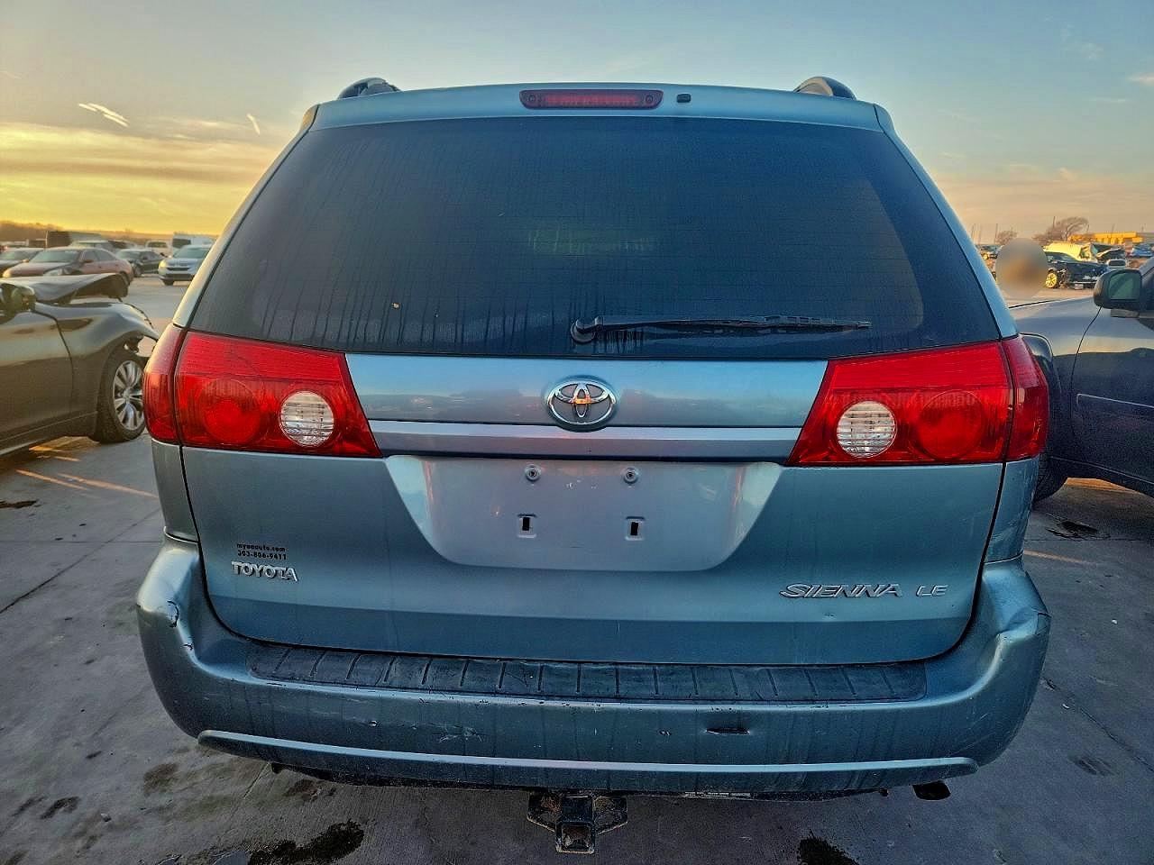 2009 TOYOTA SIENNA CE photo 6