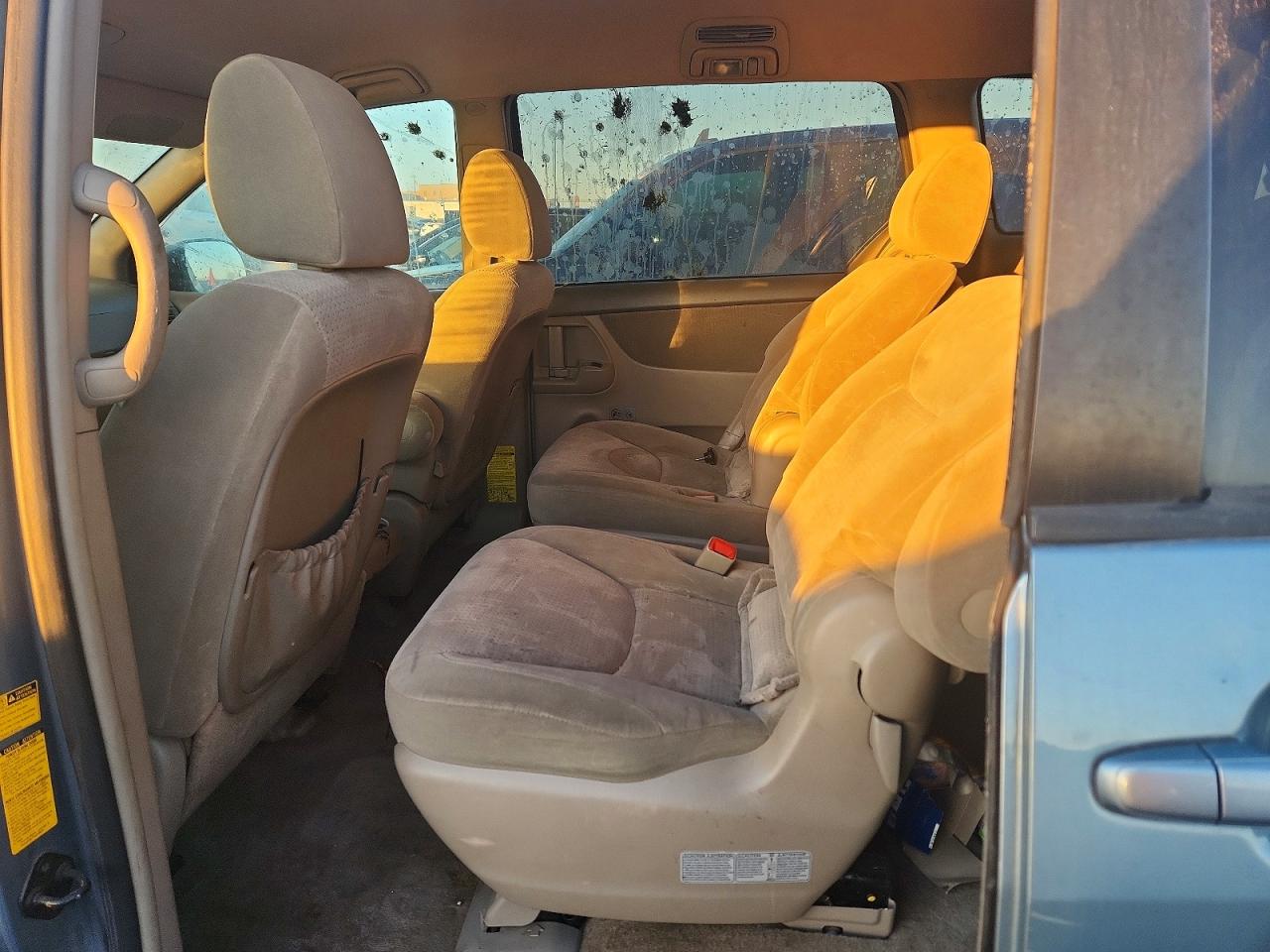 2009 TOYOTA SIENNA CE photo 10