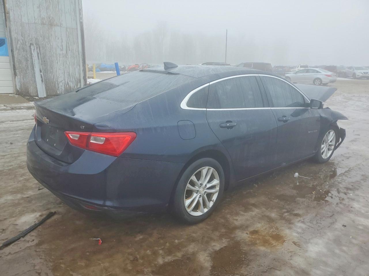 2016 CHEVROLET MALIBU LT photo 3