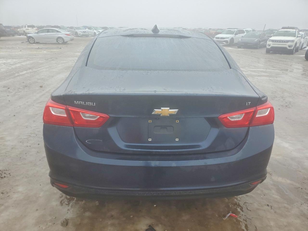 2016 CHEVROLET MALIBU LT photo 6