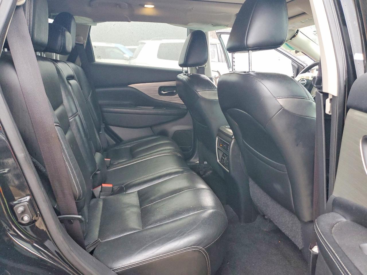 2015 NISSAN MURANO S photo 11