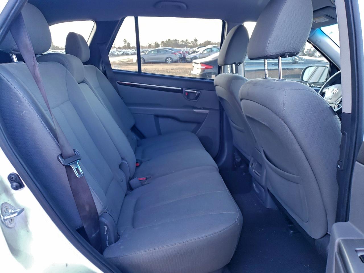 2012 HYUNDAI SANTA FE GLS photo 11