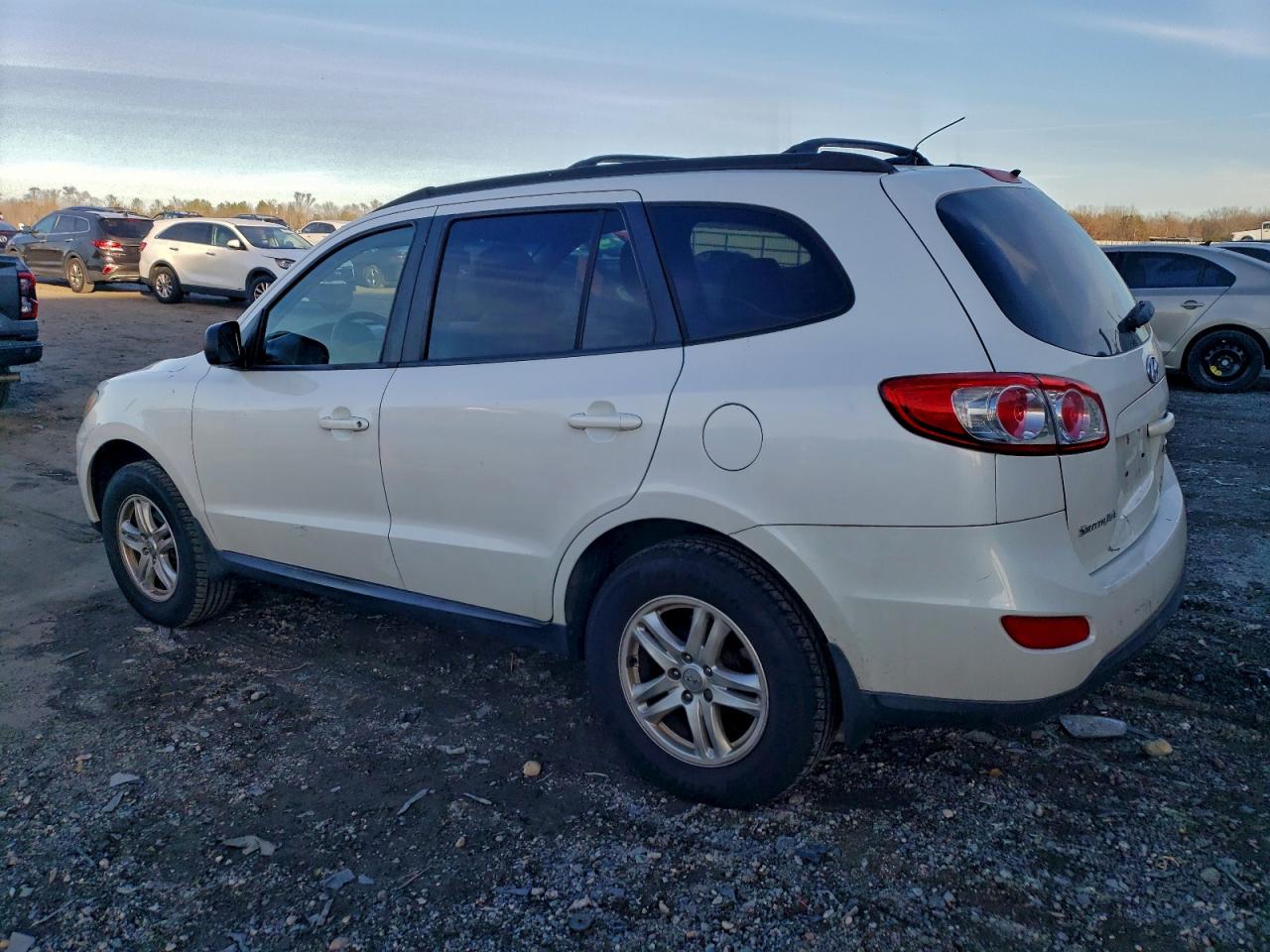 2012 HYUNDAI SANTA FE GLS photo 2