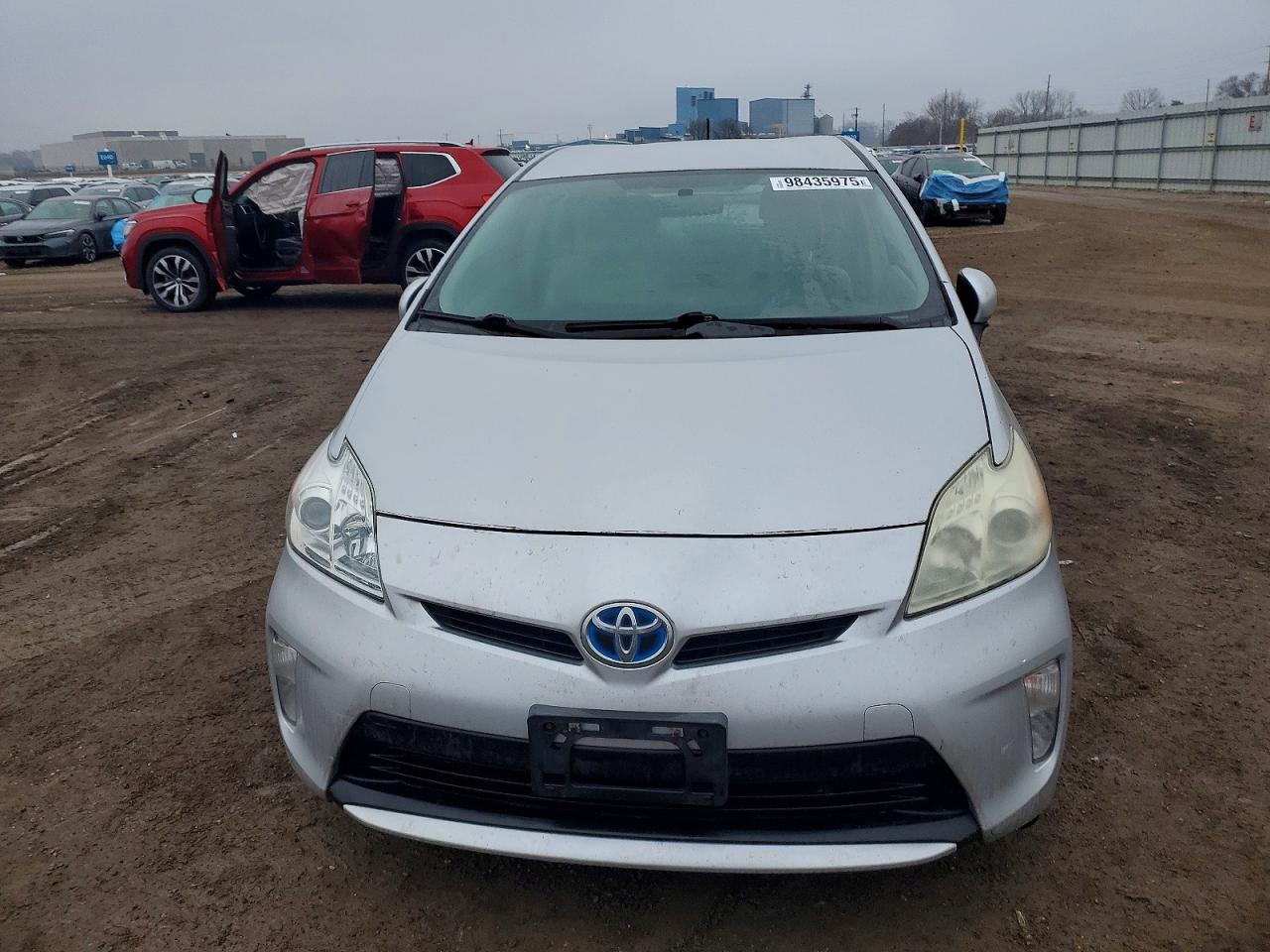 2013 TOYOTA PRIUS photo 5
