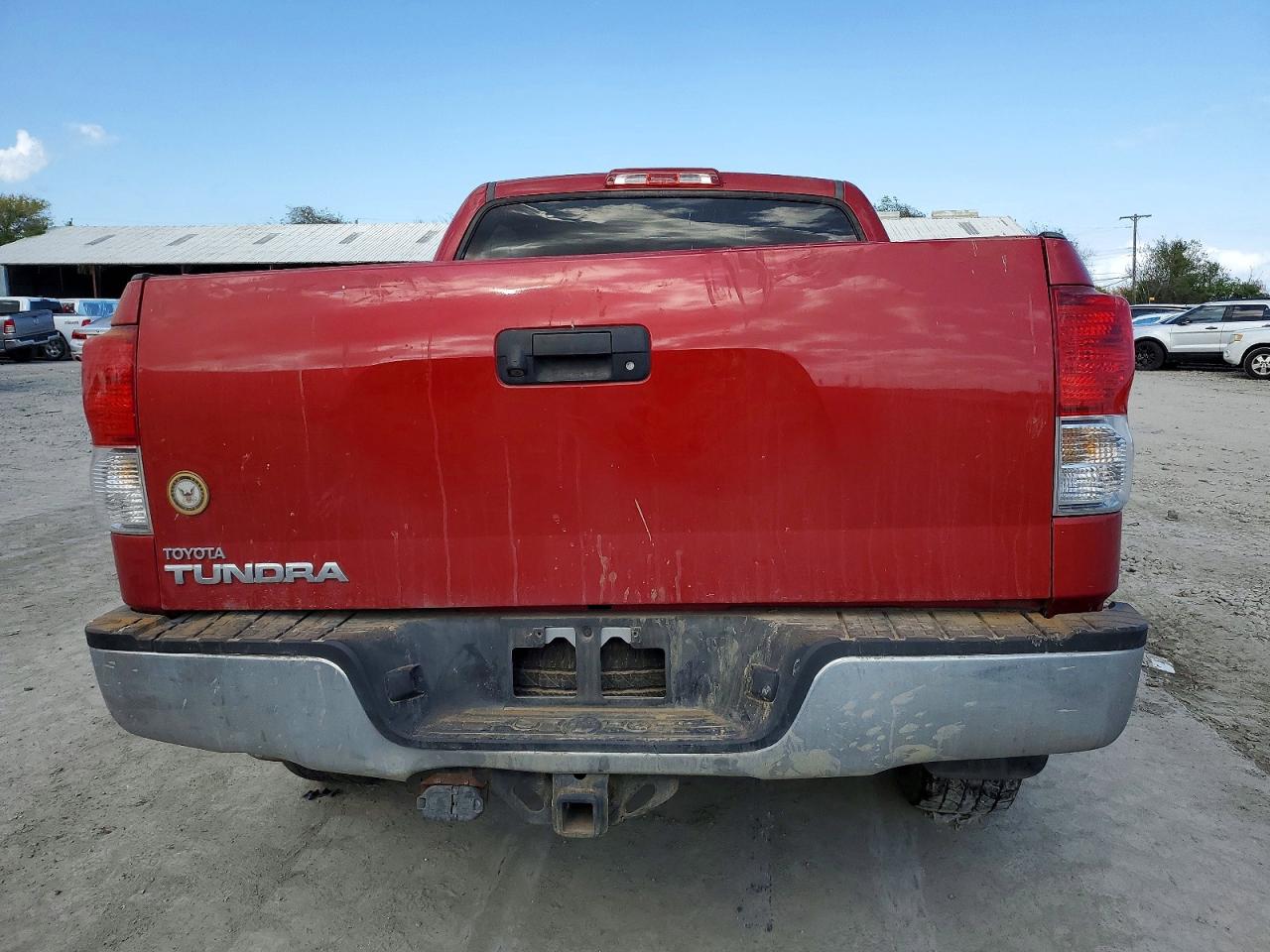2011 TOYOTA TUNDRA CREWMAX SR5 photo 6