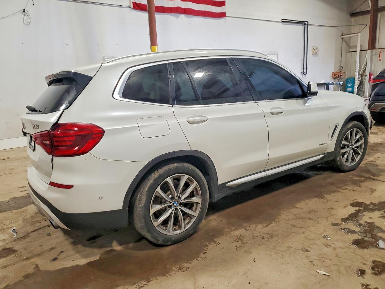 2018 BMW X3 XDRIVE30I photo 3