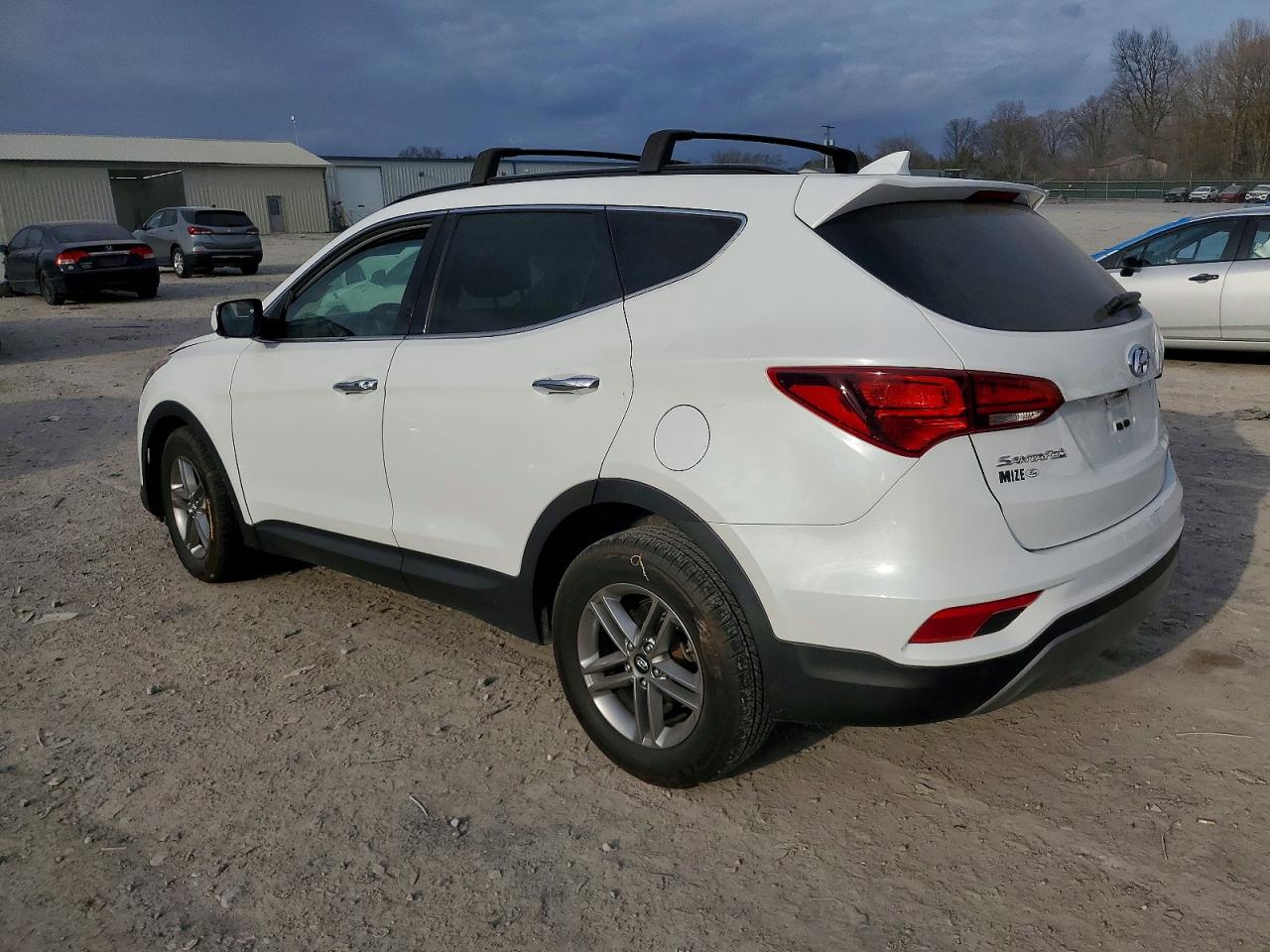 2017 HYUNDAI SANTA FE SPORT photo 2