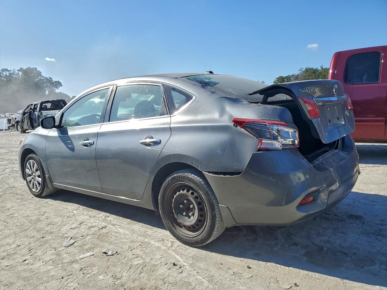 2016 NISSAN SENTRA S photo 2
