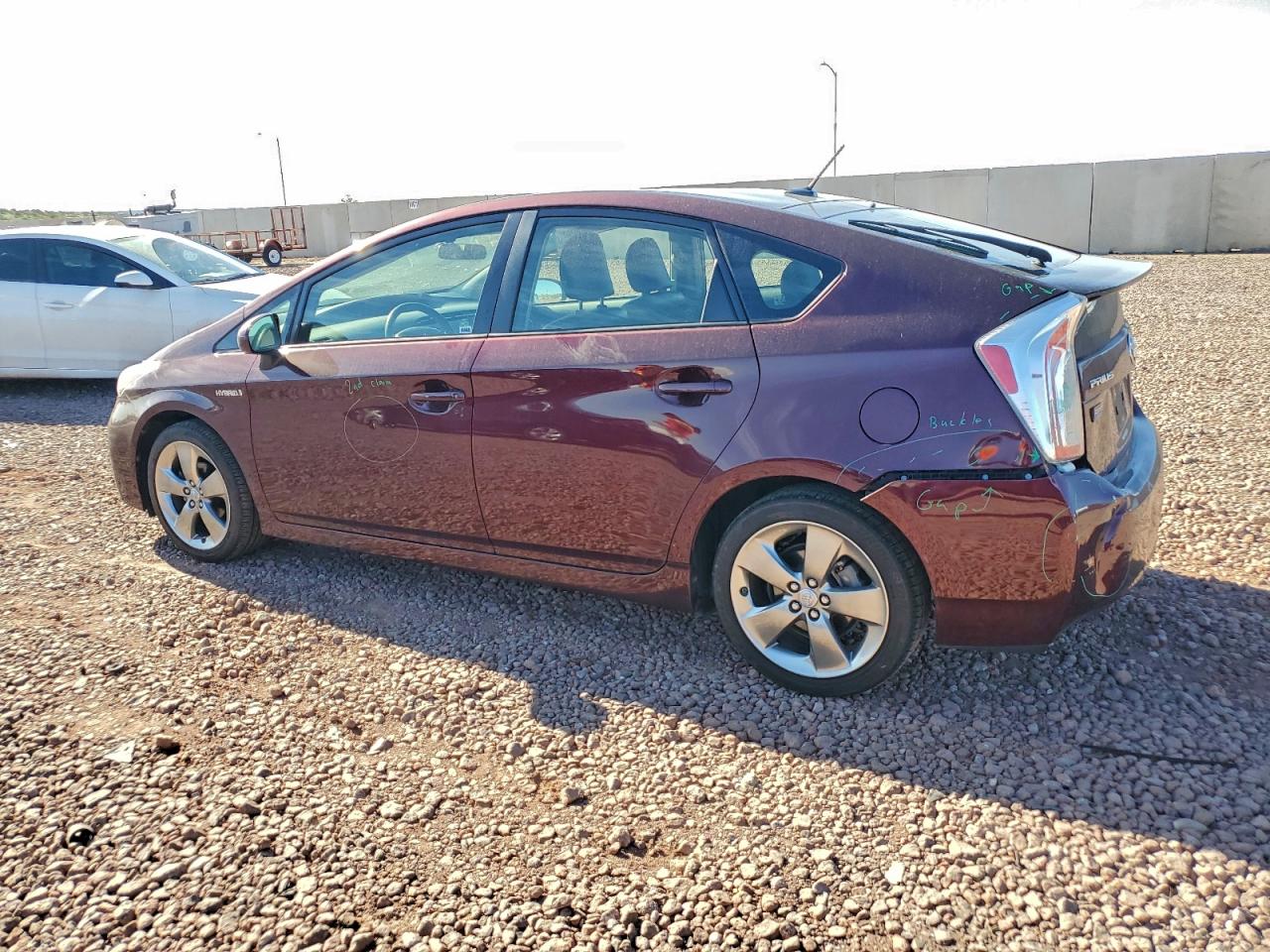 2013 TOYOTA PRIUS photo 2