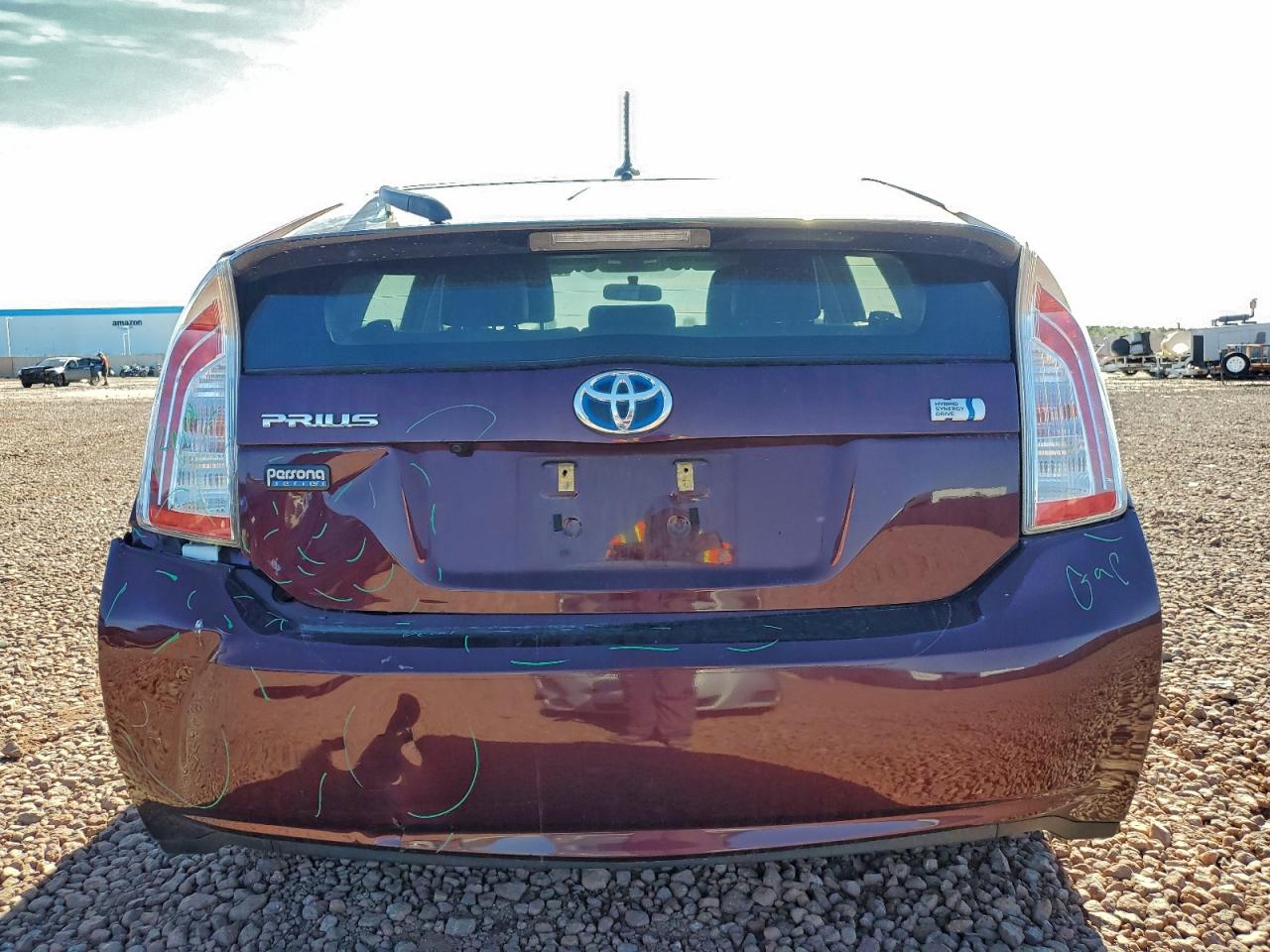2013 TOYOTA PRIUS photo 6
