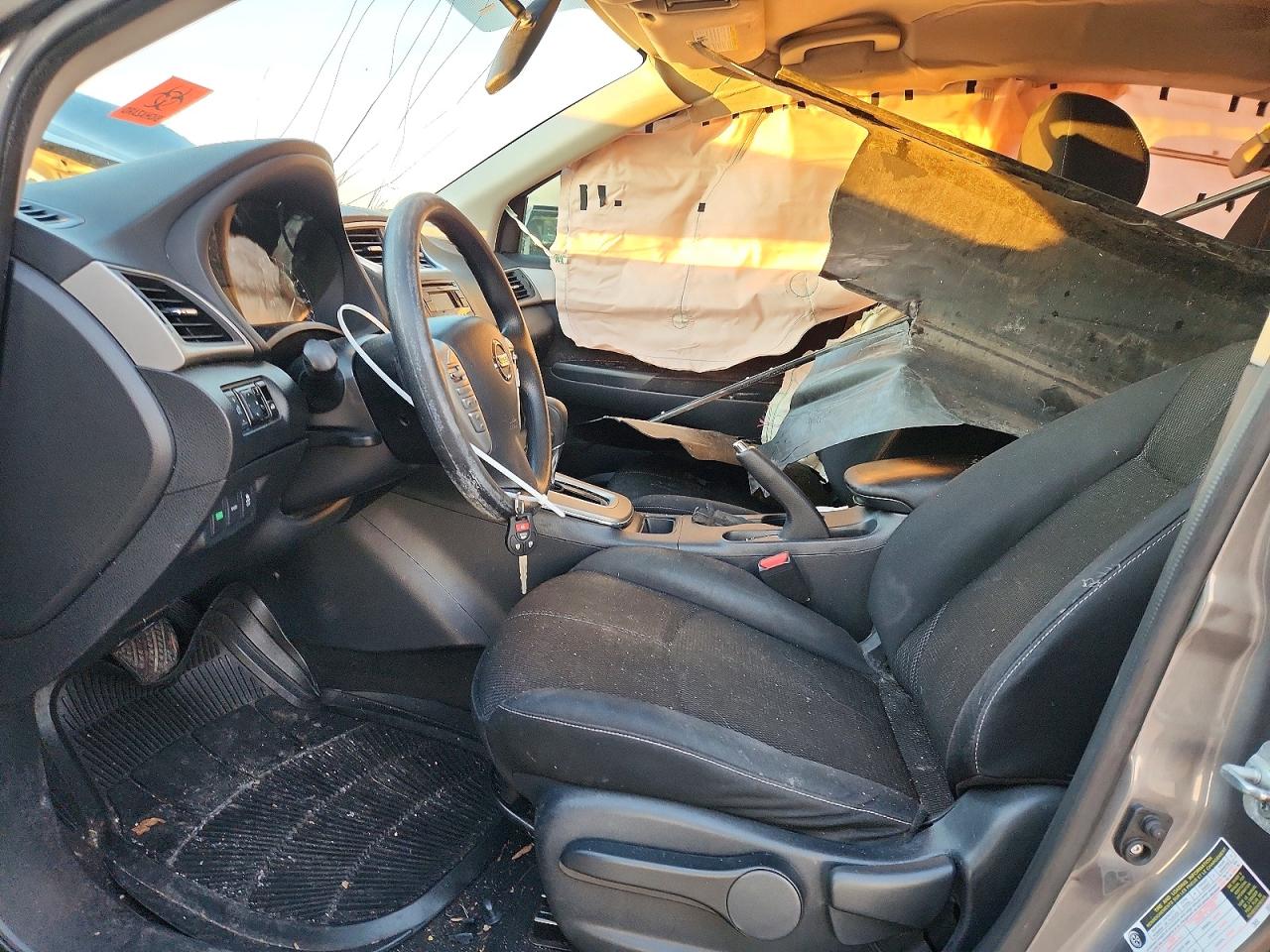 2015 NISSAN SENTRA S photo 13
