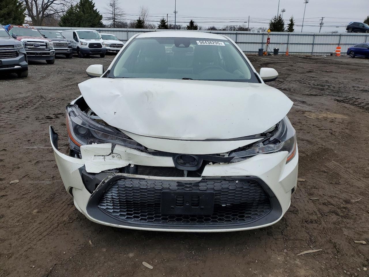 2020 TOYOTA COROLLA LE photo 5