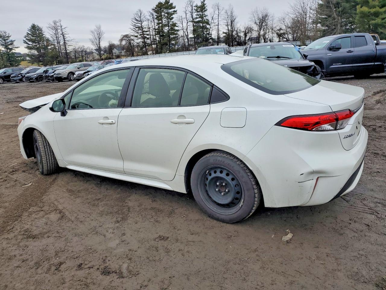 2020 TOYOTA COROLLA LE photo 2