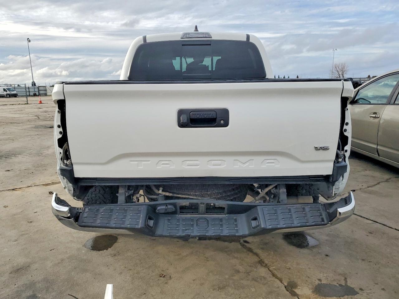 2022 TOYOTA TACOMA DOUBLE CAB photo 6