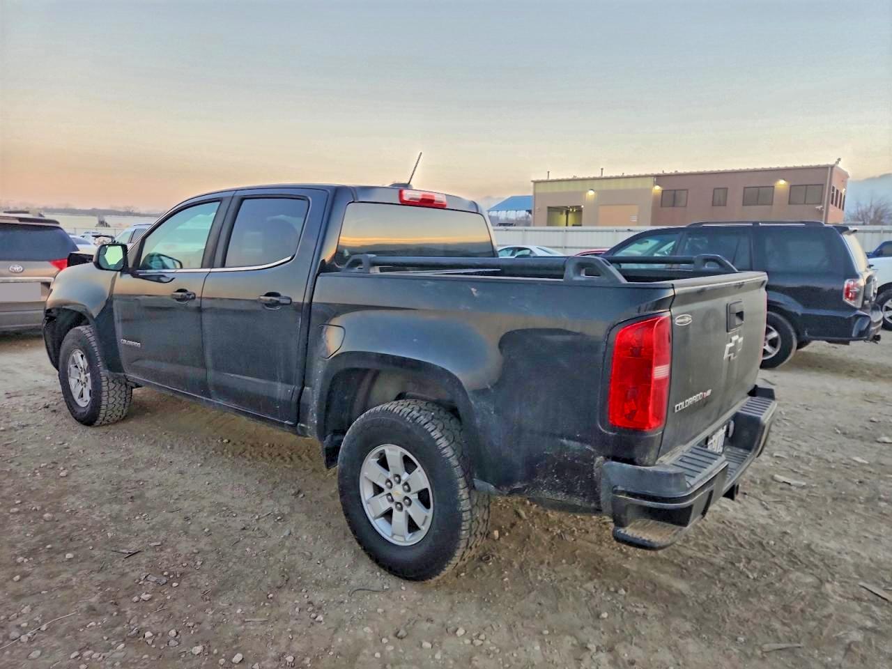 2018 CHEVROLET COLORADO photo 3