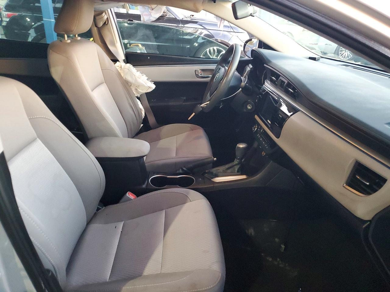 2015 TOYOTA COROLLA L photo 19