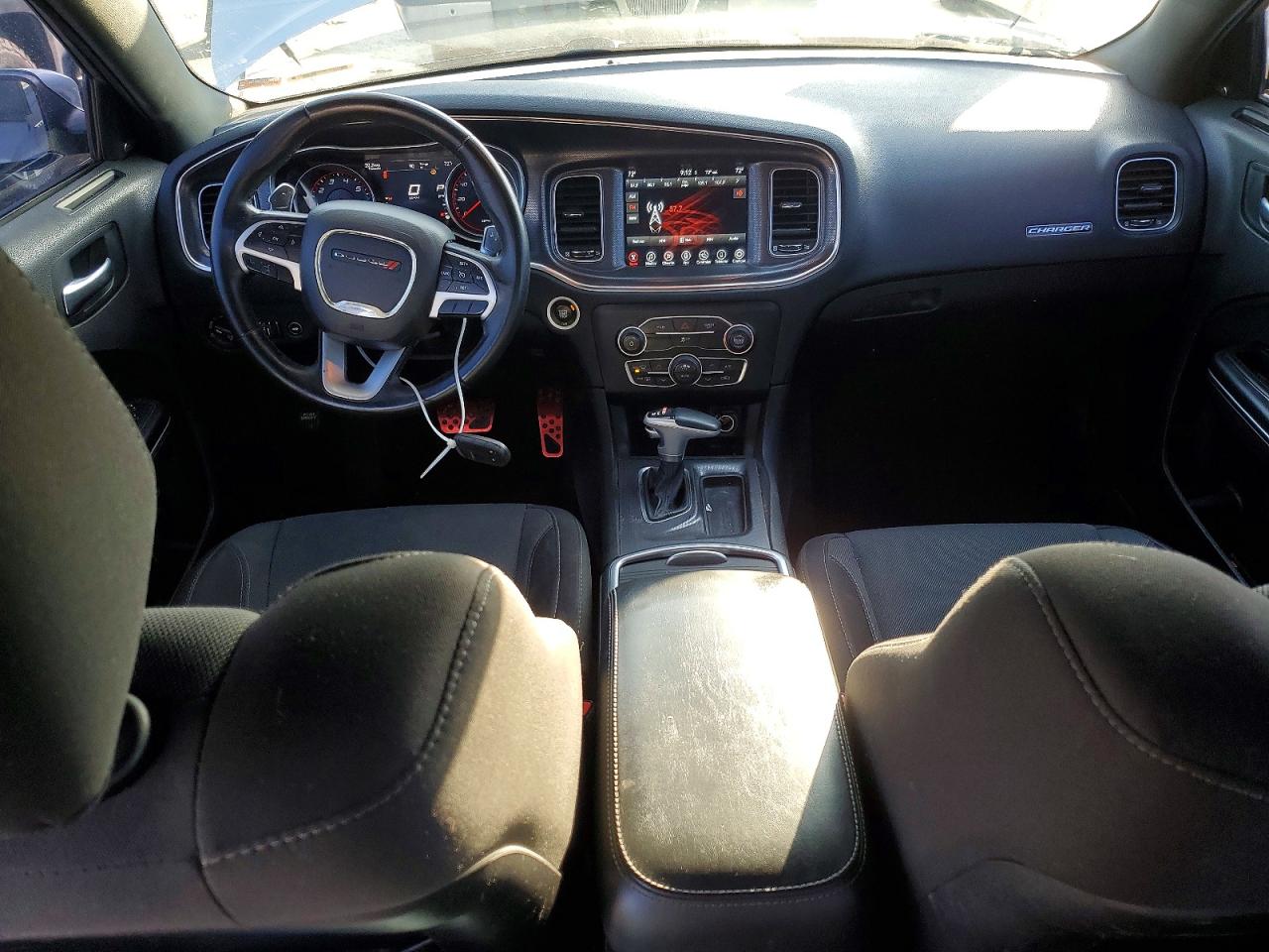 2017 DODGE CHARGER SXT photo 8