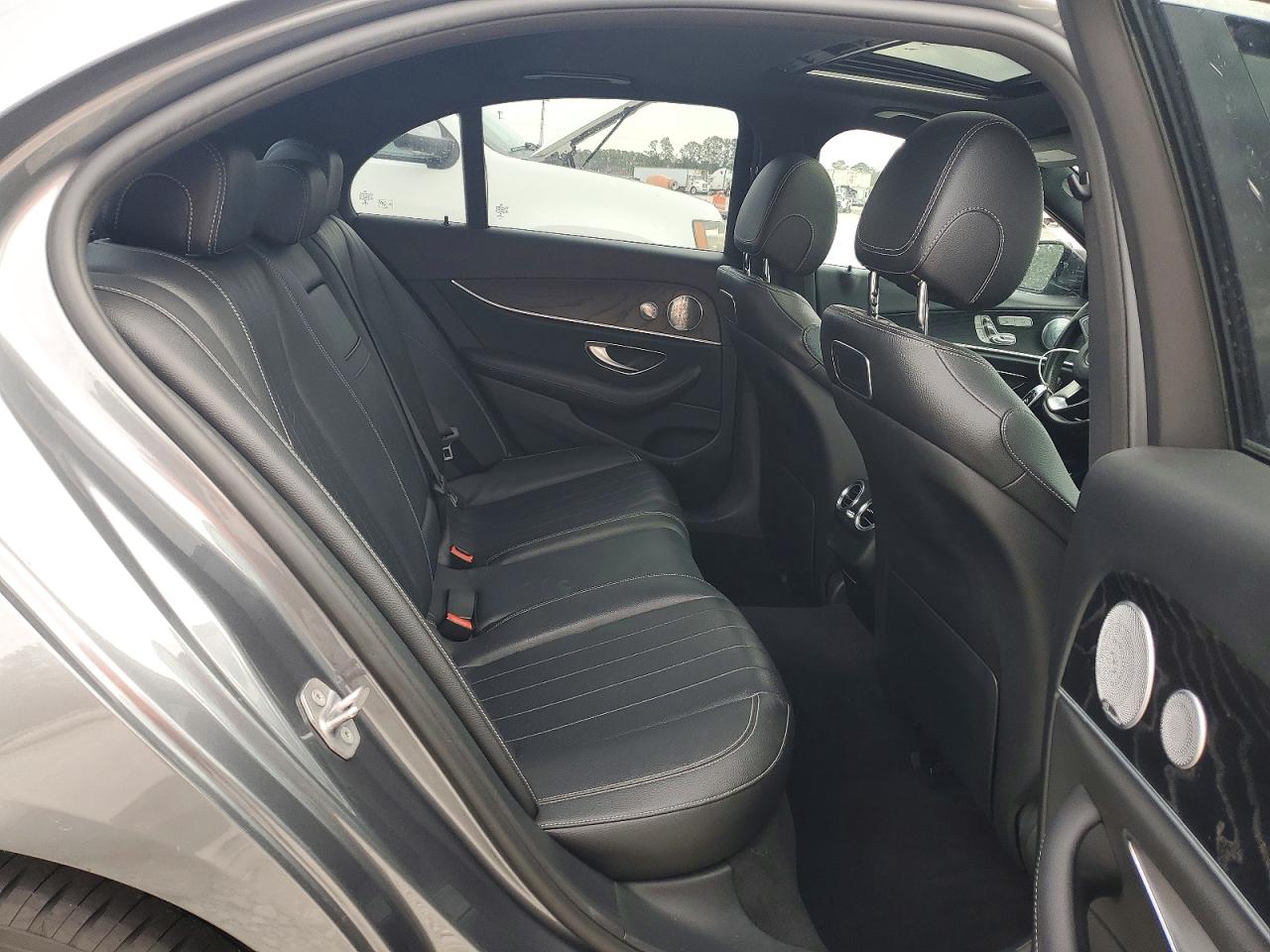 2018 MERCEDES-BENZ E 300 photo 10