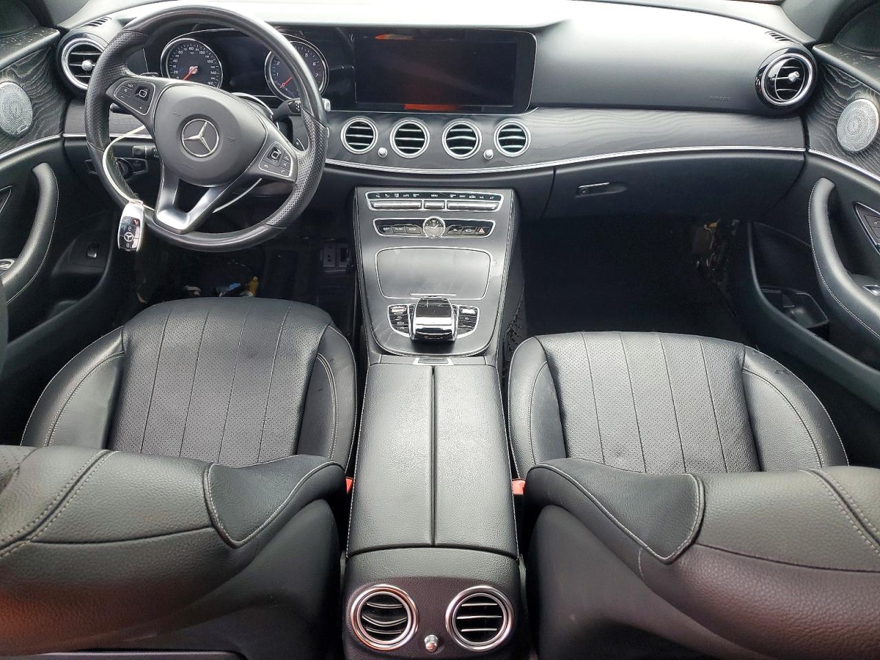 2018 MERCEDES-BENZ E 300 photo 8