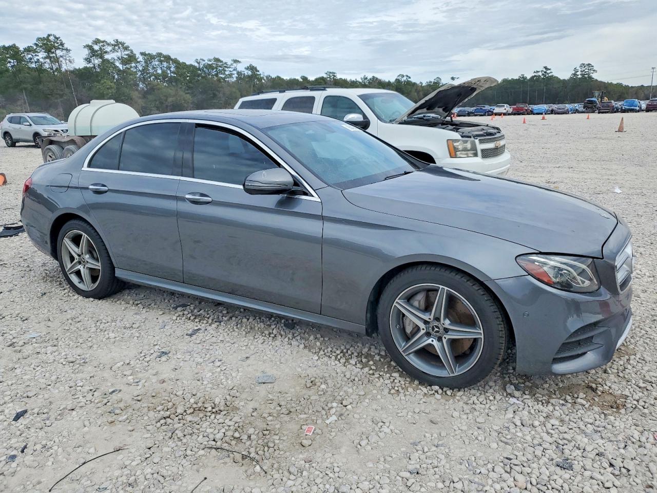 2018 MERCEDES-BENZ E 300 photo 4