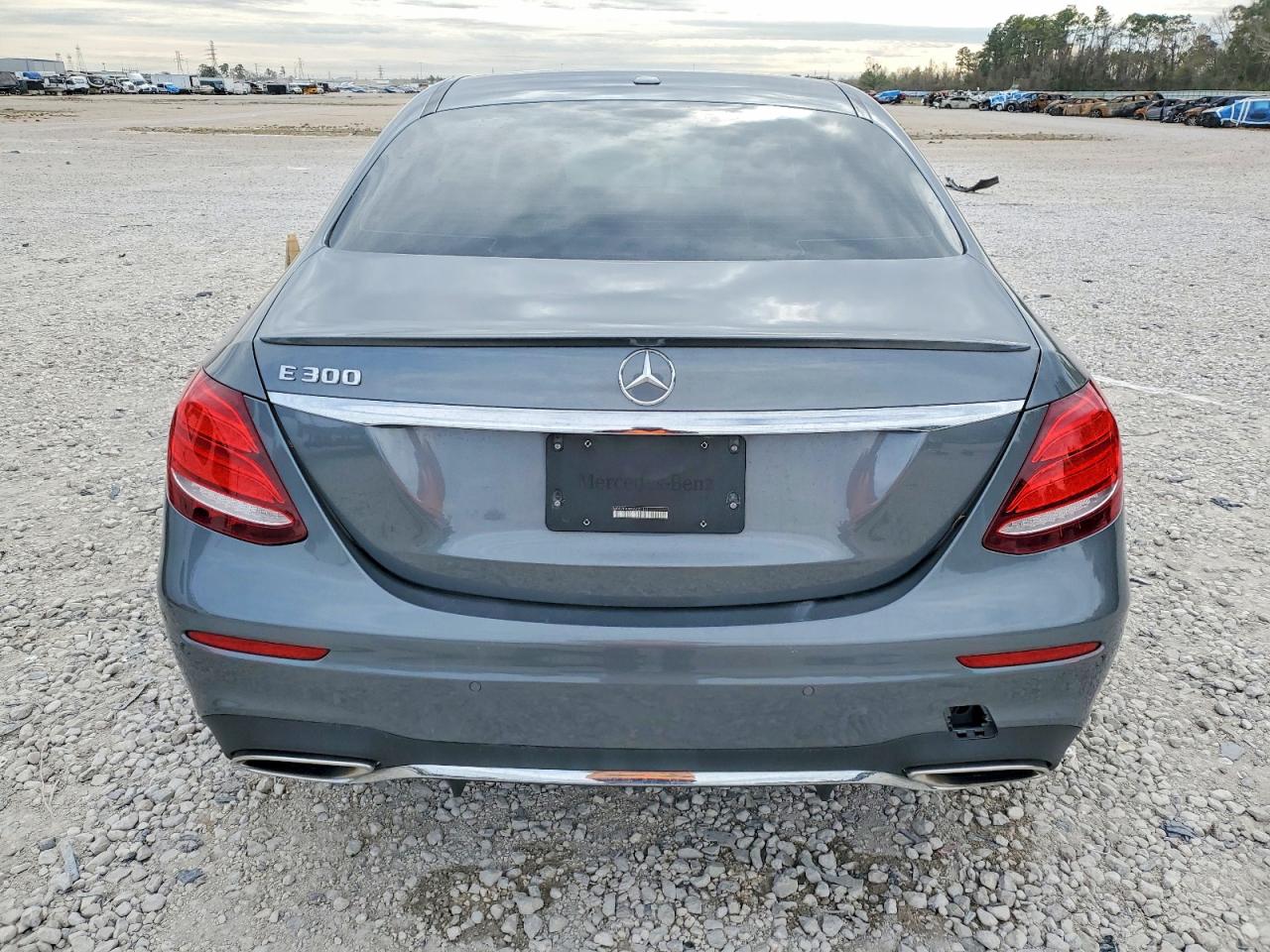 2018 MERCEDES-BENZ E 300 photo 6