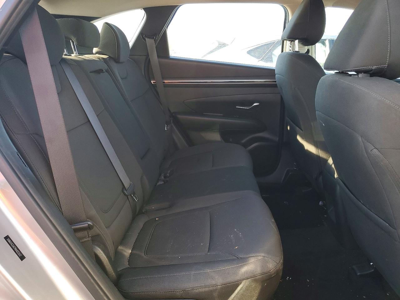 2022 HYUNDAI TUCSON SE photo 11