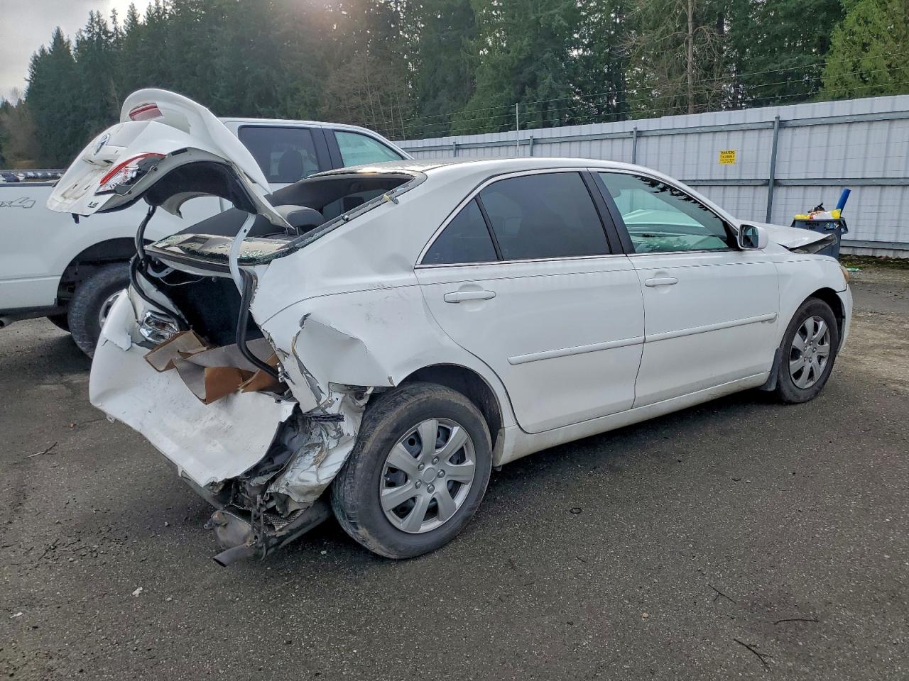 2009 TOYOTA CAMRY BASE photo 3