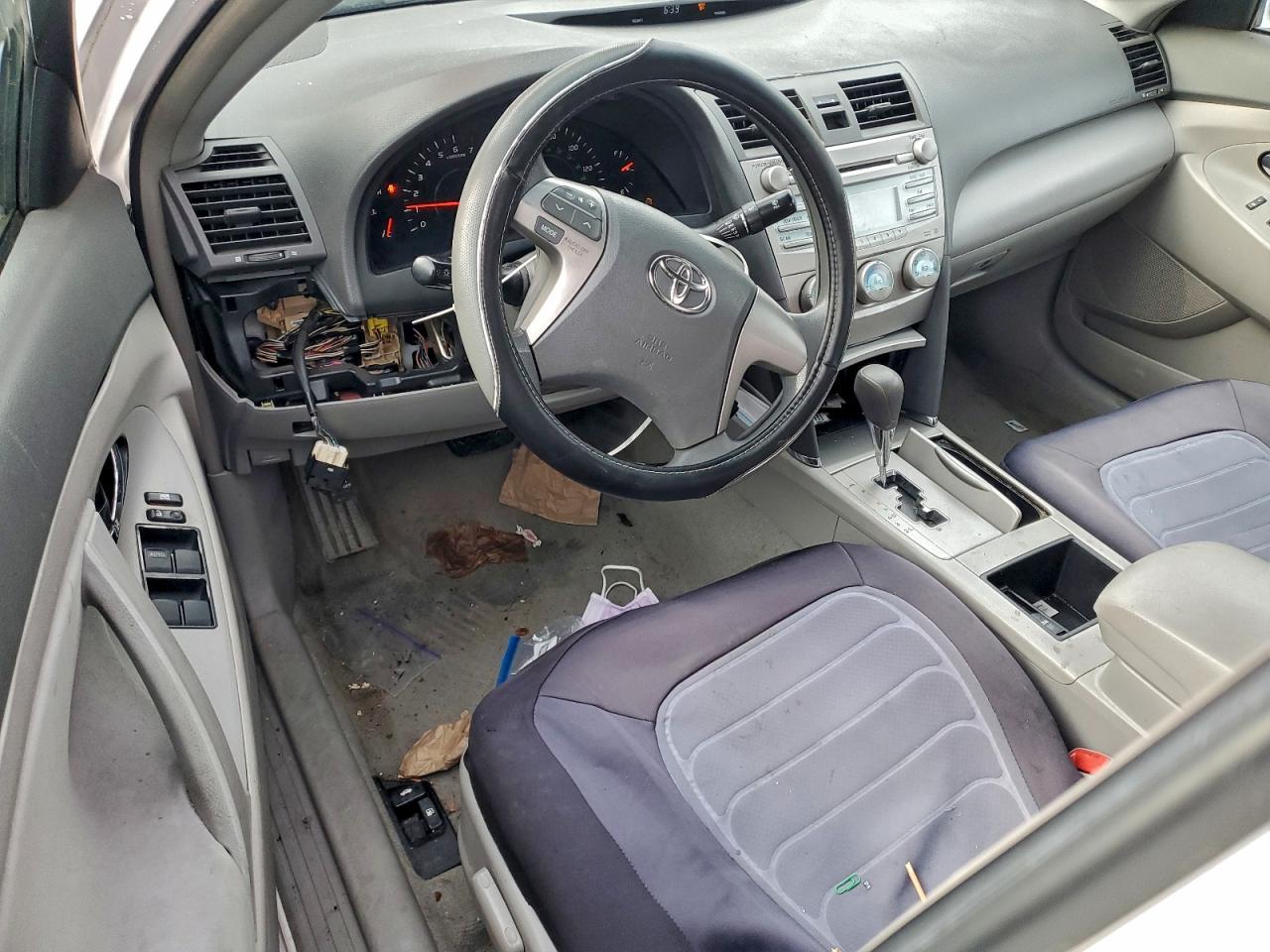 2009 TOYOTA CAMRY BASE photo 8