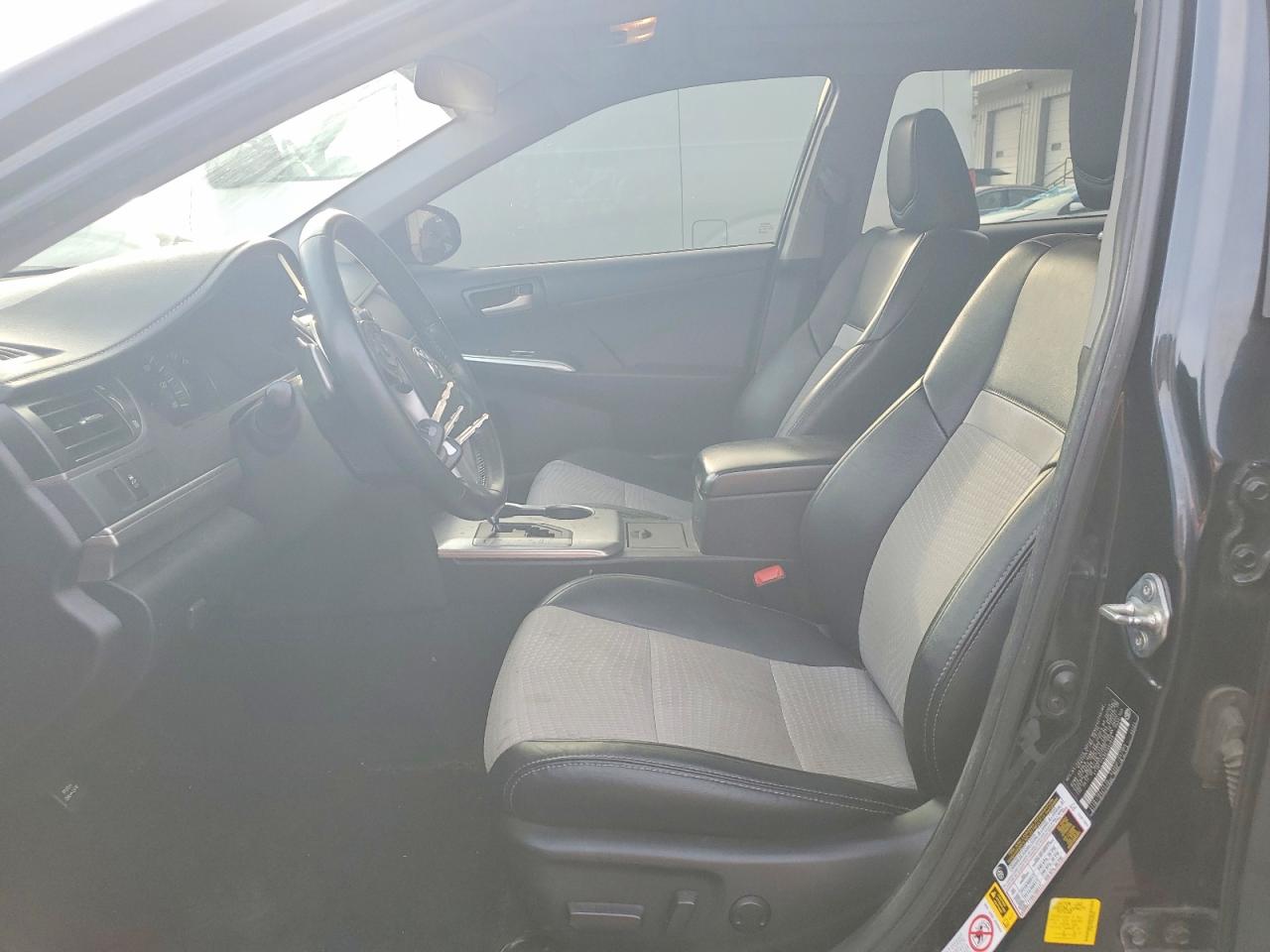 2014 TOYOTA CAMRY L photo 7