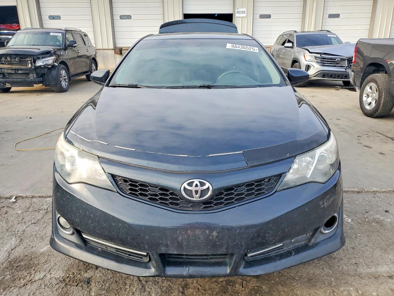 2014 TOYOTA CAMRY L photo 5