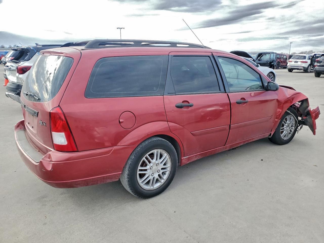 2003 FORD FOCUS SE photo 3