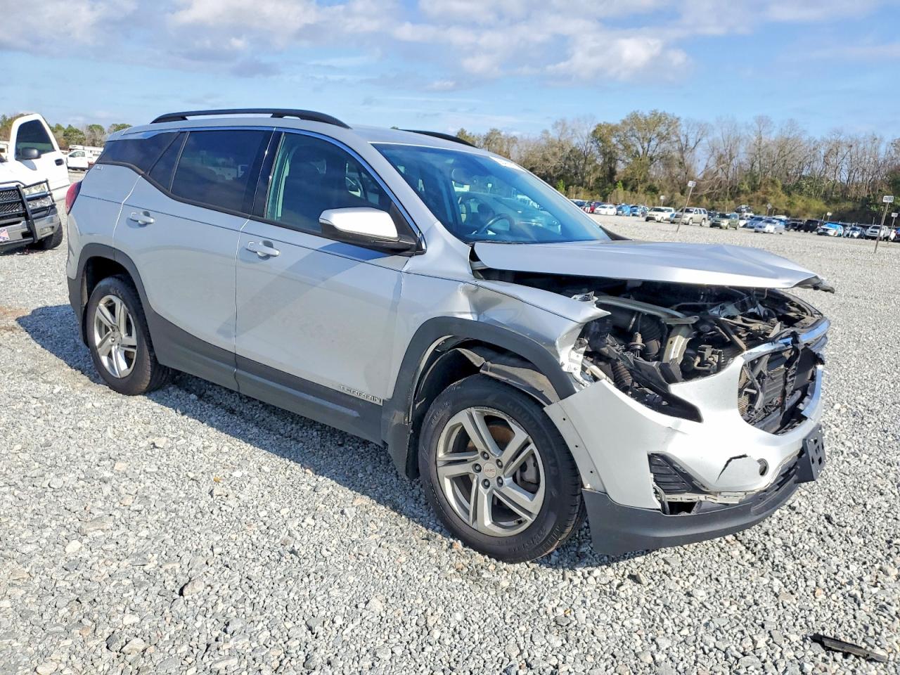 2018 GMC TERRAIN SLE photo 4