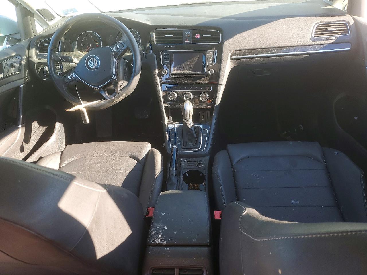 2015 VOLKSWAGEN GOLF SPORTWAGEN TDI S photo 8