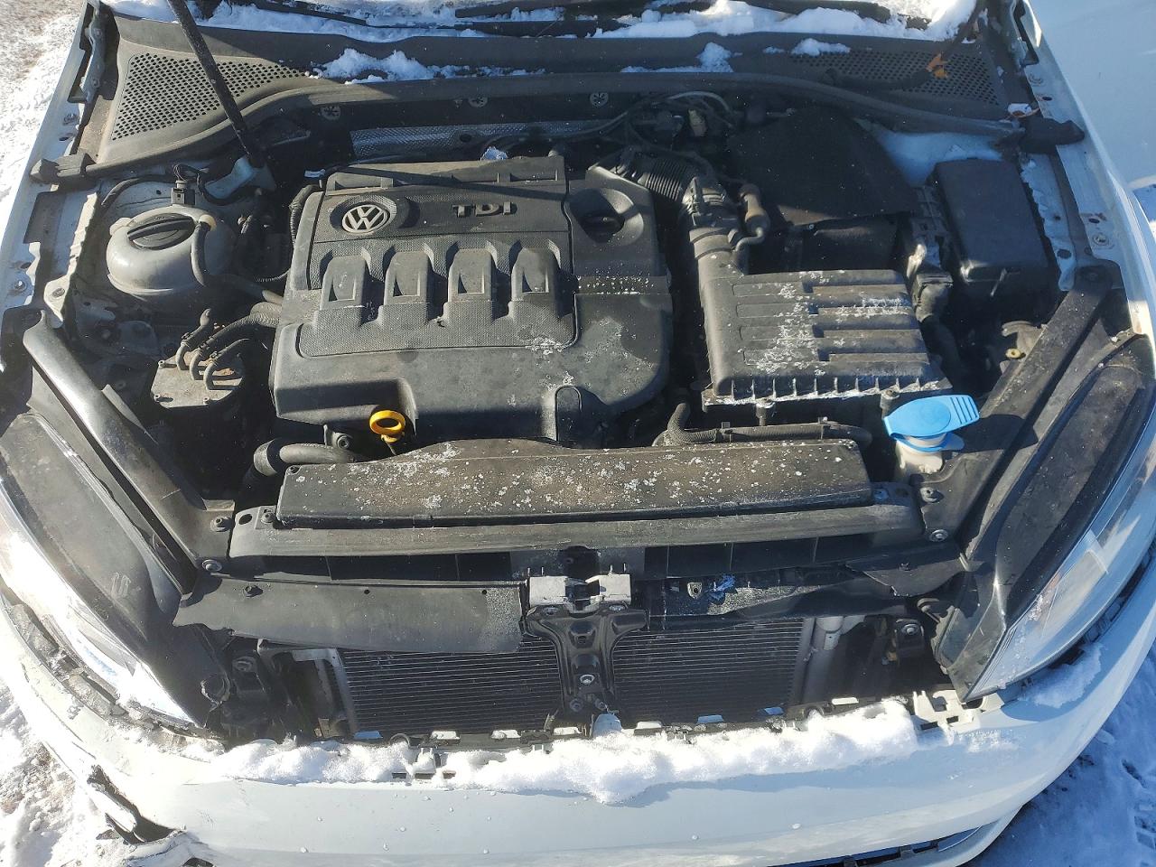 2015 VOLKSWAGEN GOLF SPORTWAGEN TDI S photo 11