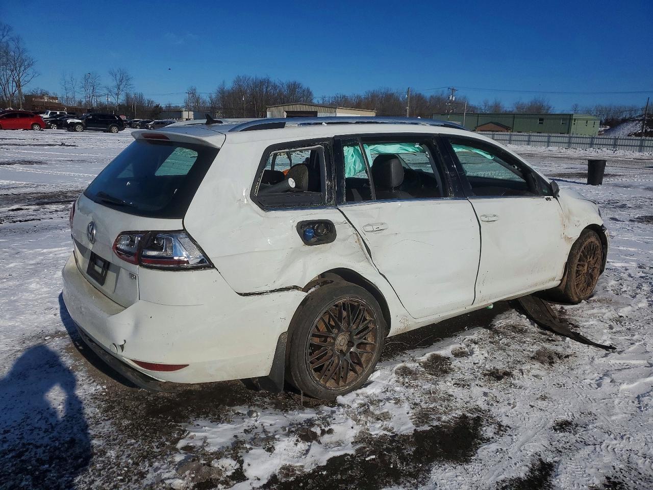 2015 VOLKSWAGEN GOLF SPORTWAGEN TDI S photo 3