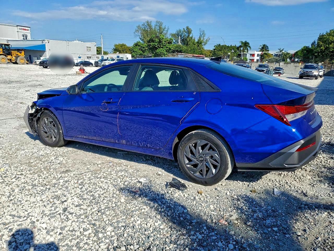 2024 HYUNDAI ELANTRA SEL photo 2