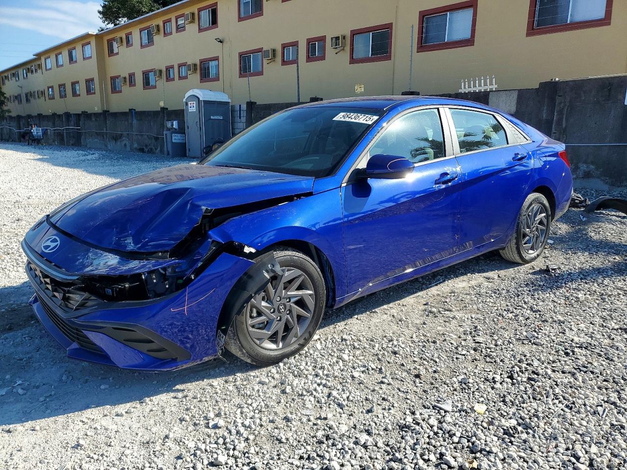 2024 HYUNDAI ELANTRA
