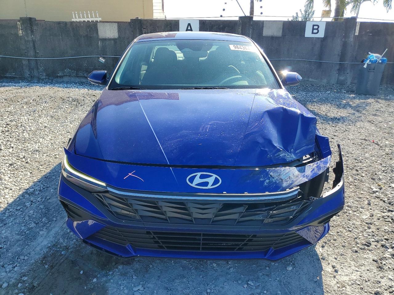 2024 HYUNDAI ELANTRA SEL photo 5