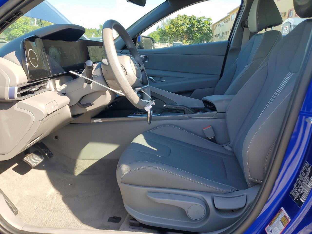 2024 HYUNDAI ELANTRA SEL photo 7