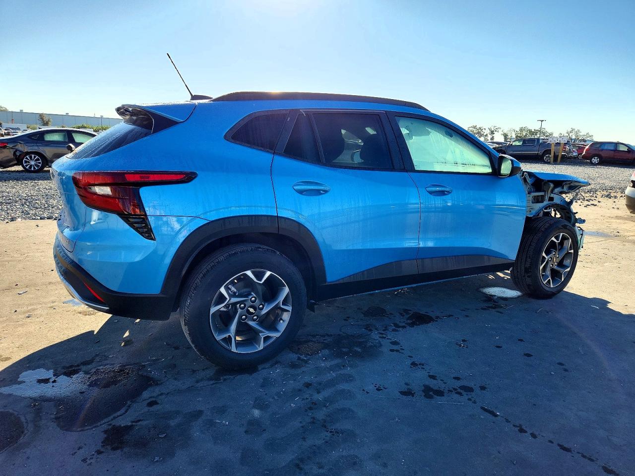 2025 CHEVROLET TRAX 1LT photo 3