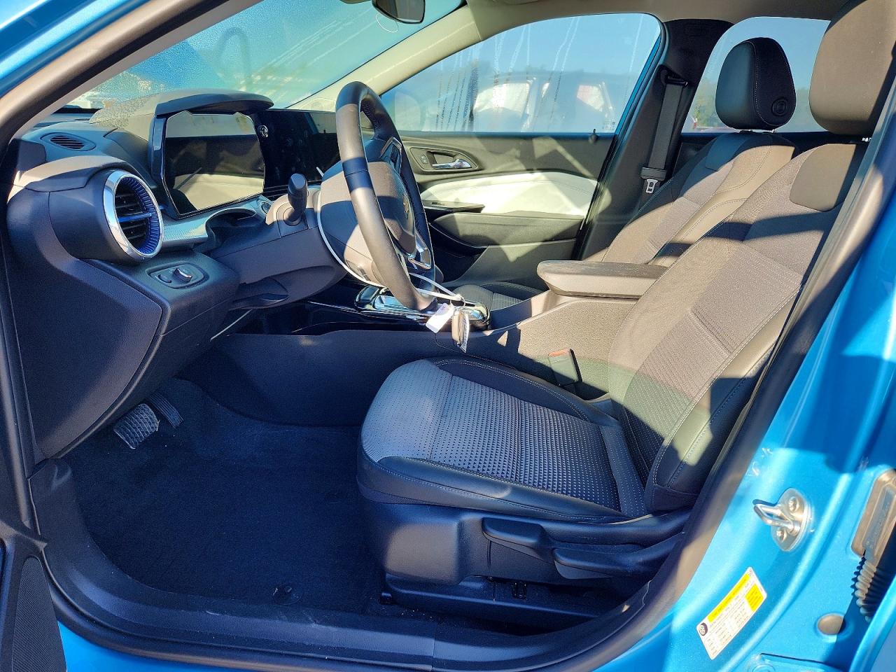 2025 CHEVROLET TRAX 1LT photo 7